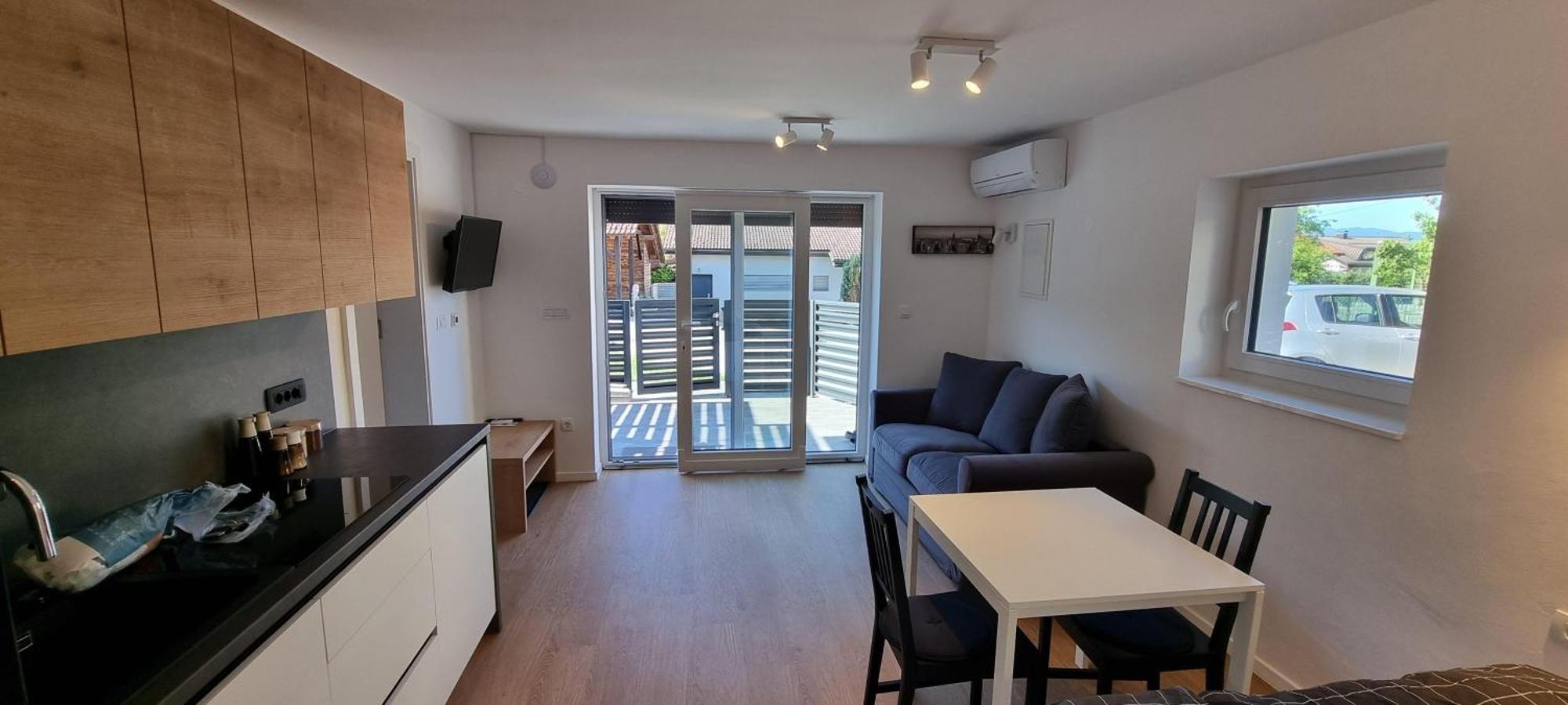 Naia Apartments 新梅斯托 外观 照片